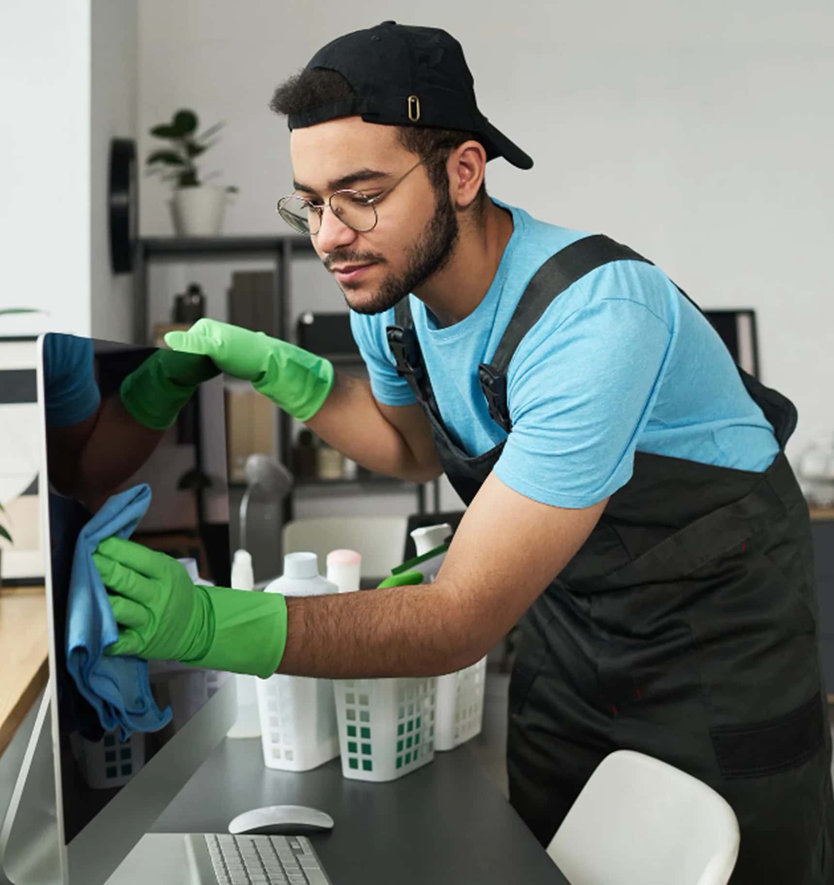 ClicknDone specialist earning money from completed tasks
